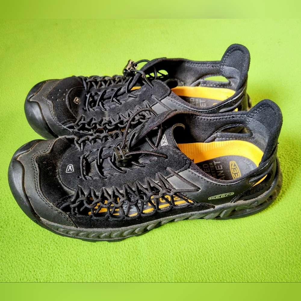 Keen Men's Uneek NXIS Triple Black Size 10